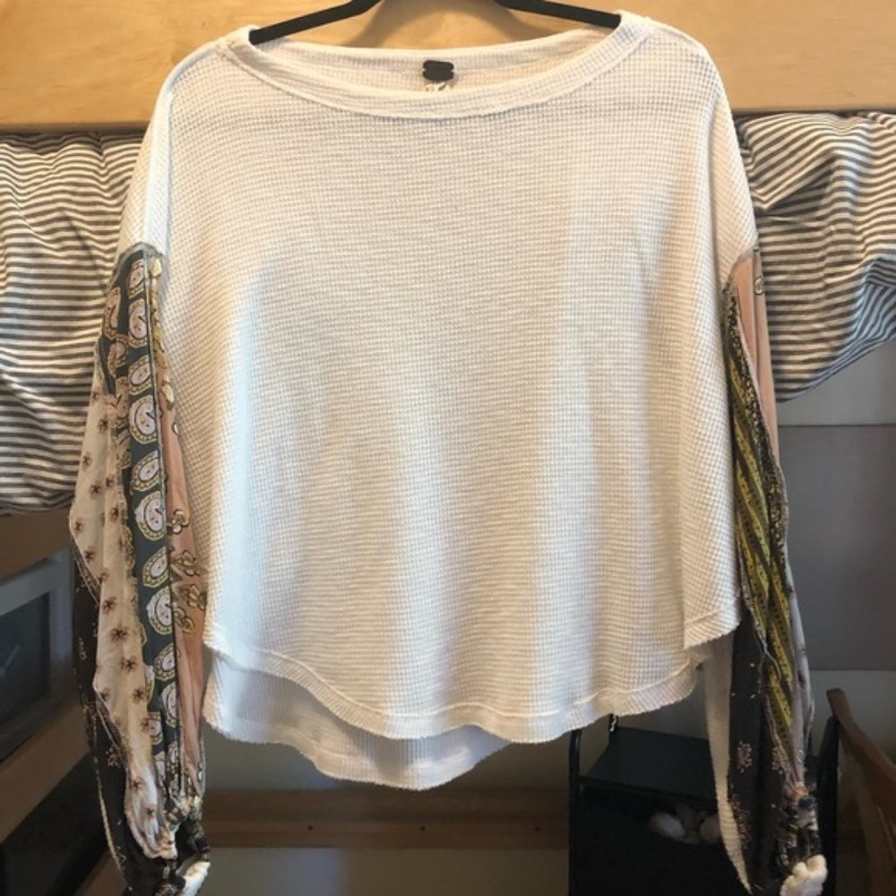Free People- We the Free paisley sleeve thermal XS